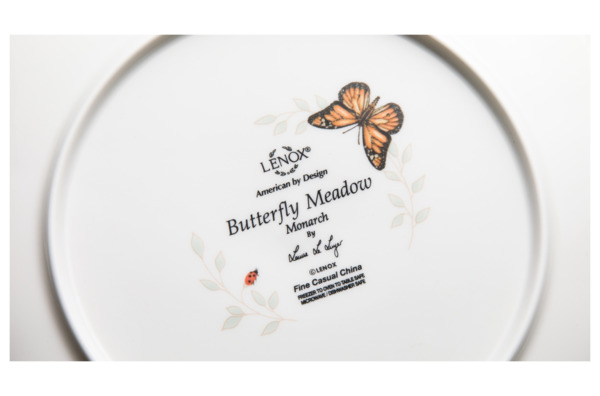 Тарелка акцентная Lenox Бабочки на лугу Бабочка-Монарх 23 см