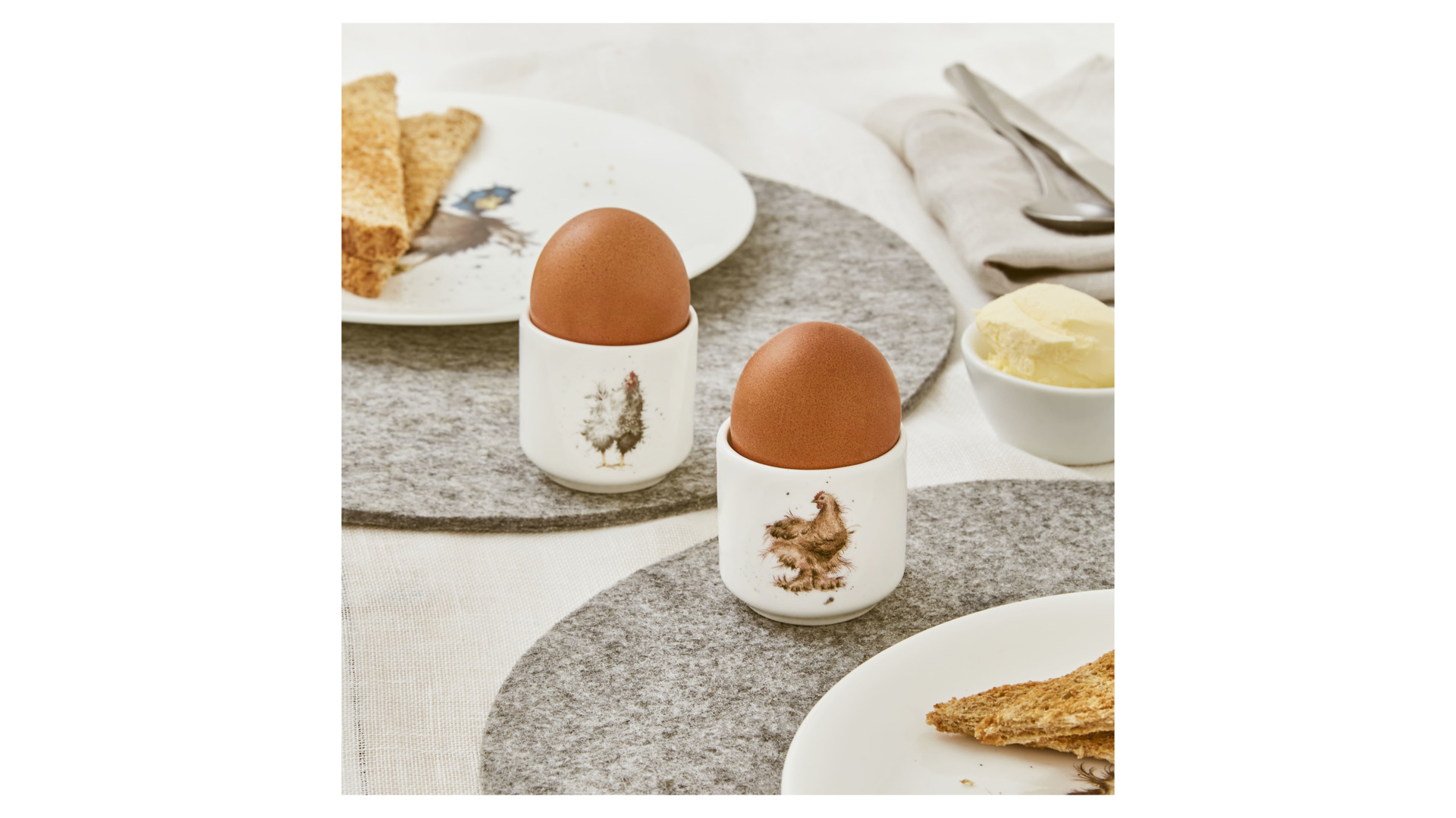 Набор подставок для яиц Royal Worcester Забавная фауна Курицы 5 см, 2 шт, фарфор костяной