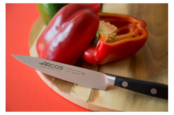 Нож кухонный для овощей и фруктов Arcos Manhattan 13см, кованая сталь