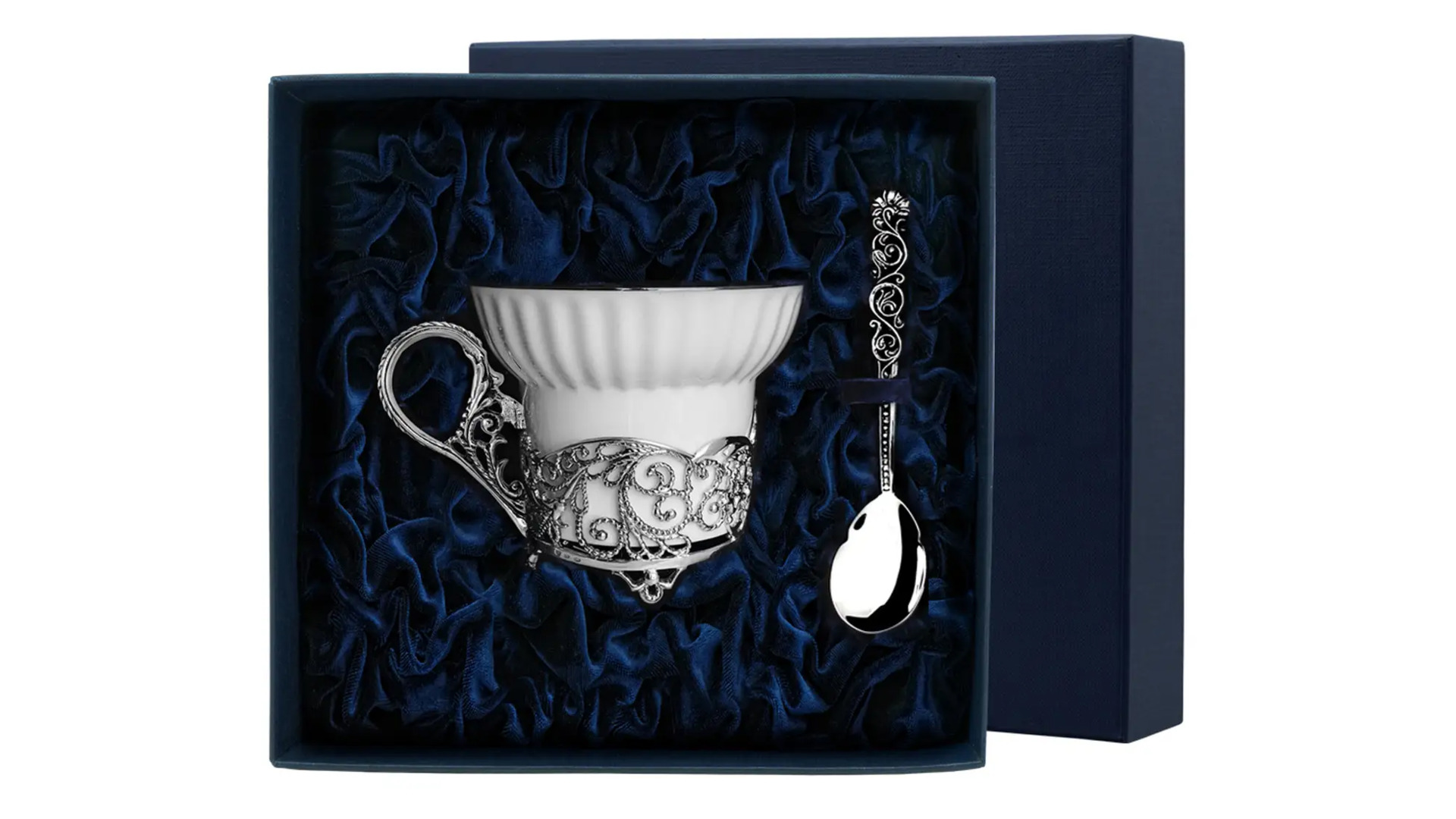 Чашка чайная с ложкой в футляре АргентА Кружевные узоры 71,46 г, 2 предмета, серебро 925, фарфор