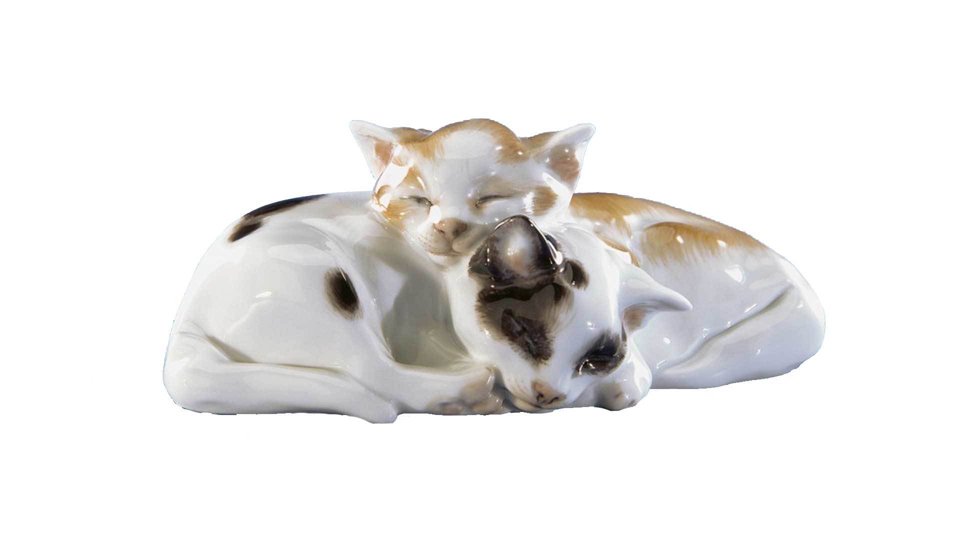 Фигурка Meissen Лежащие кошки 4,5 см, Эрих Хезель,1917г, фарфор
