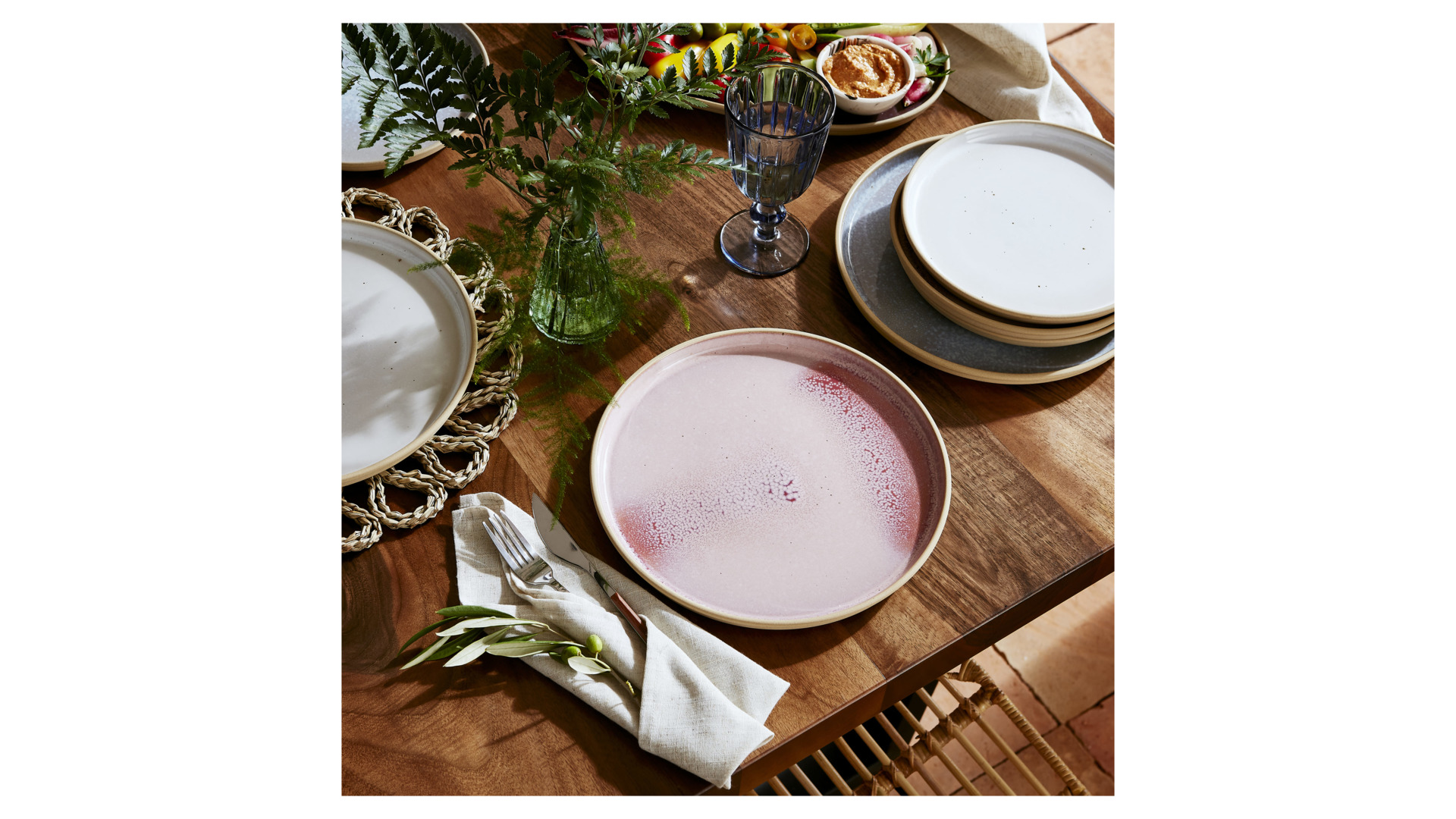 Тарелка обеденная Portmeirion Минералы Розовый кварц 26 см, керамика